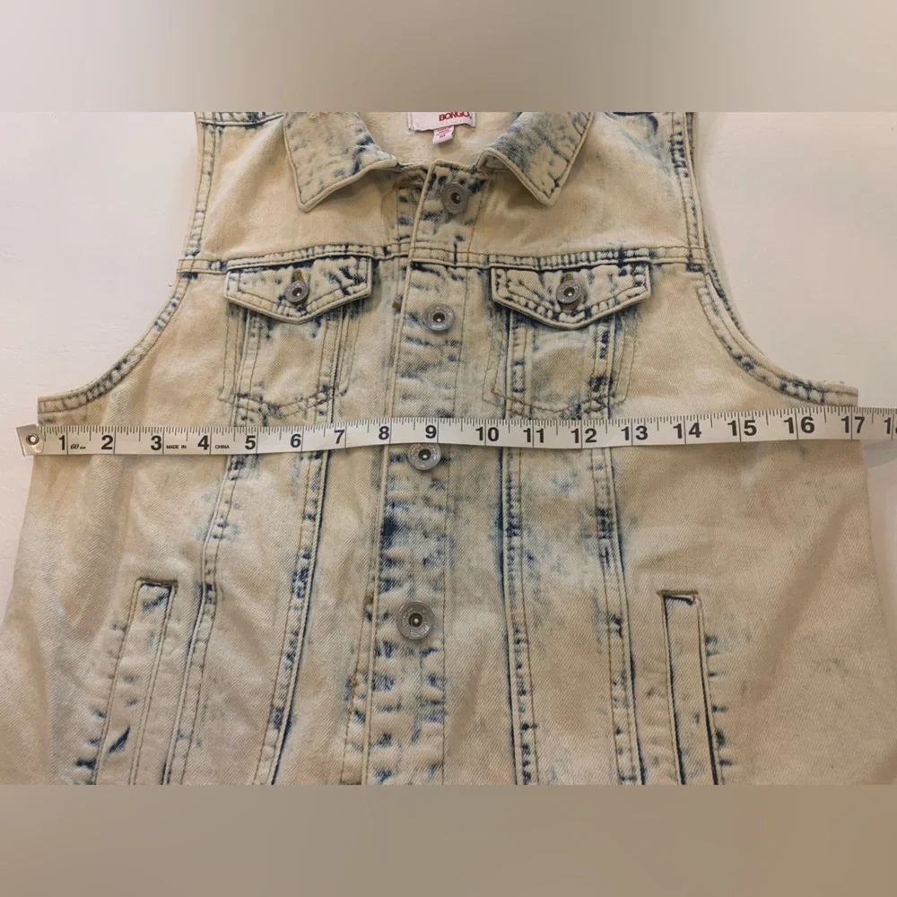 Vintage Y2K Bongo women’s medium whitewashed denim vest (C)